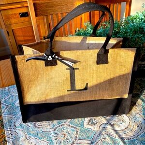 Top Design canvas burlap monogram L tote black natural
